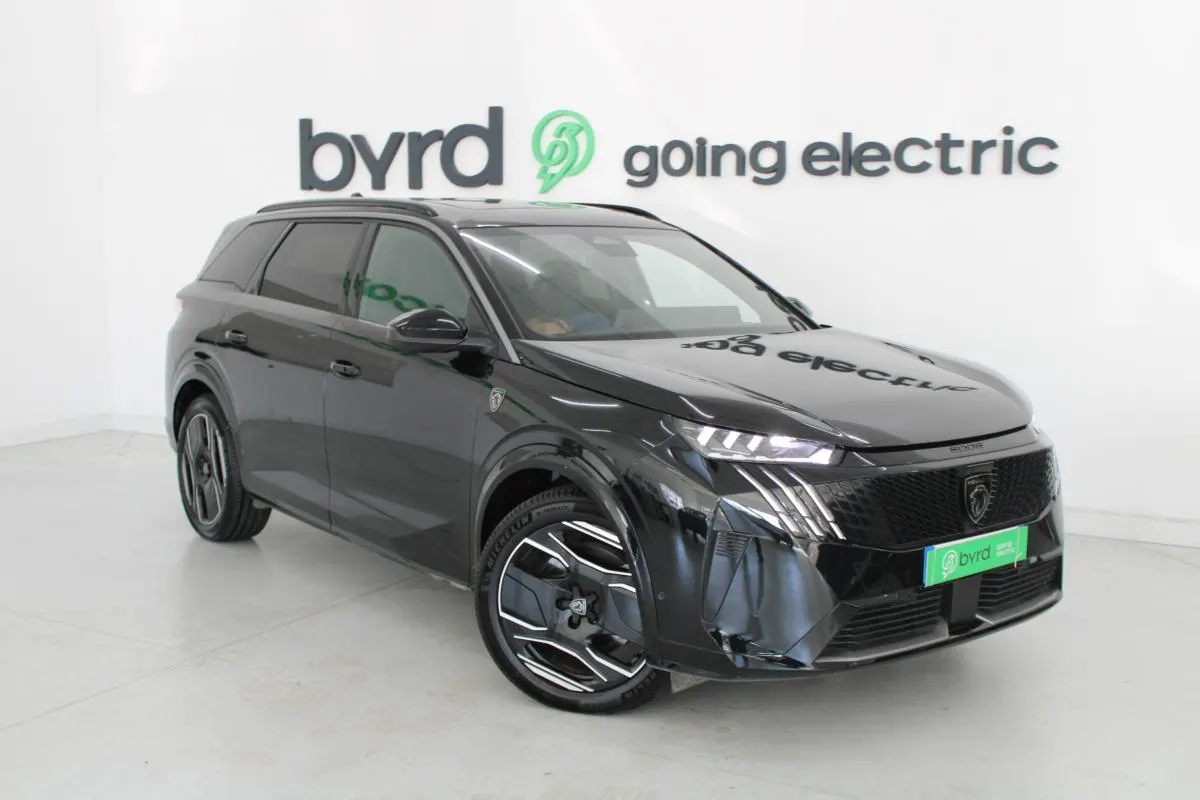 Peugeot E-5008 - Photo 1