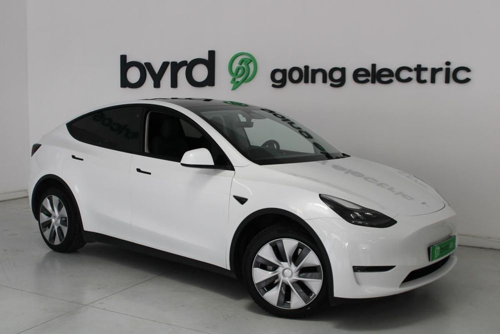 Tesla Model Y - Photo 1
