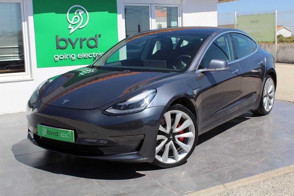 Tesla Model 3 - Photo 1