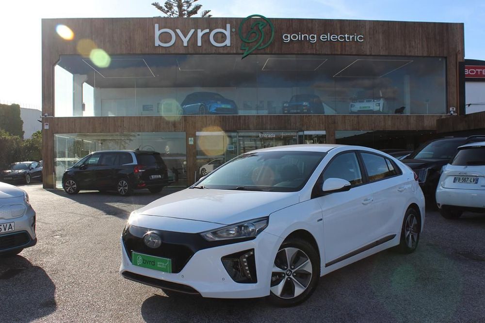 Hyundai Ioniq - Photo 1