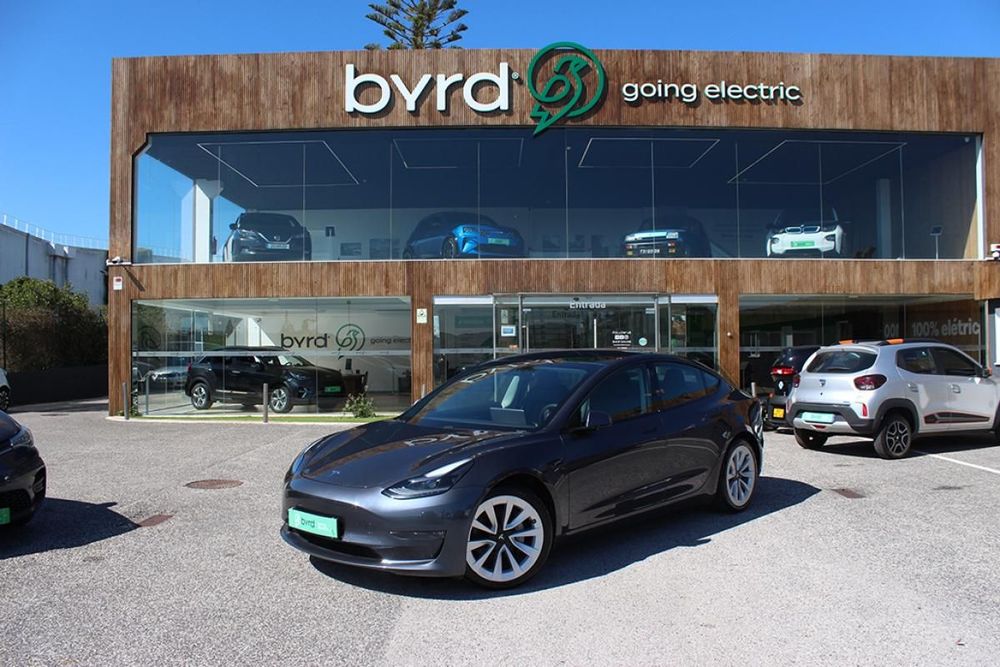 Tesla Model 3 - Photo 1