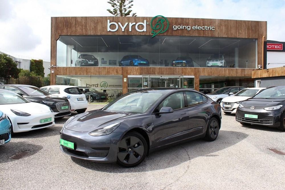 Tesla Model 3 - Photo 1