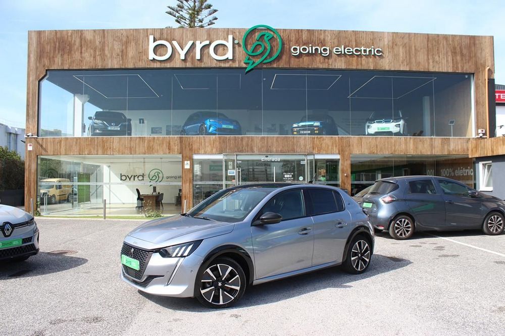 Peugeot e-208 - Photo 1