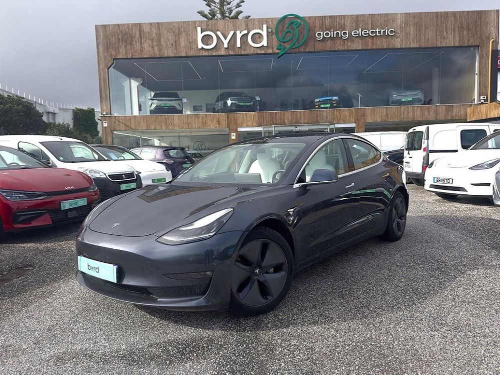 Tesla Model 3 - Photo 1