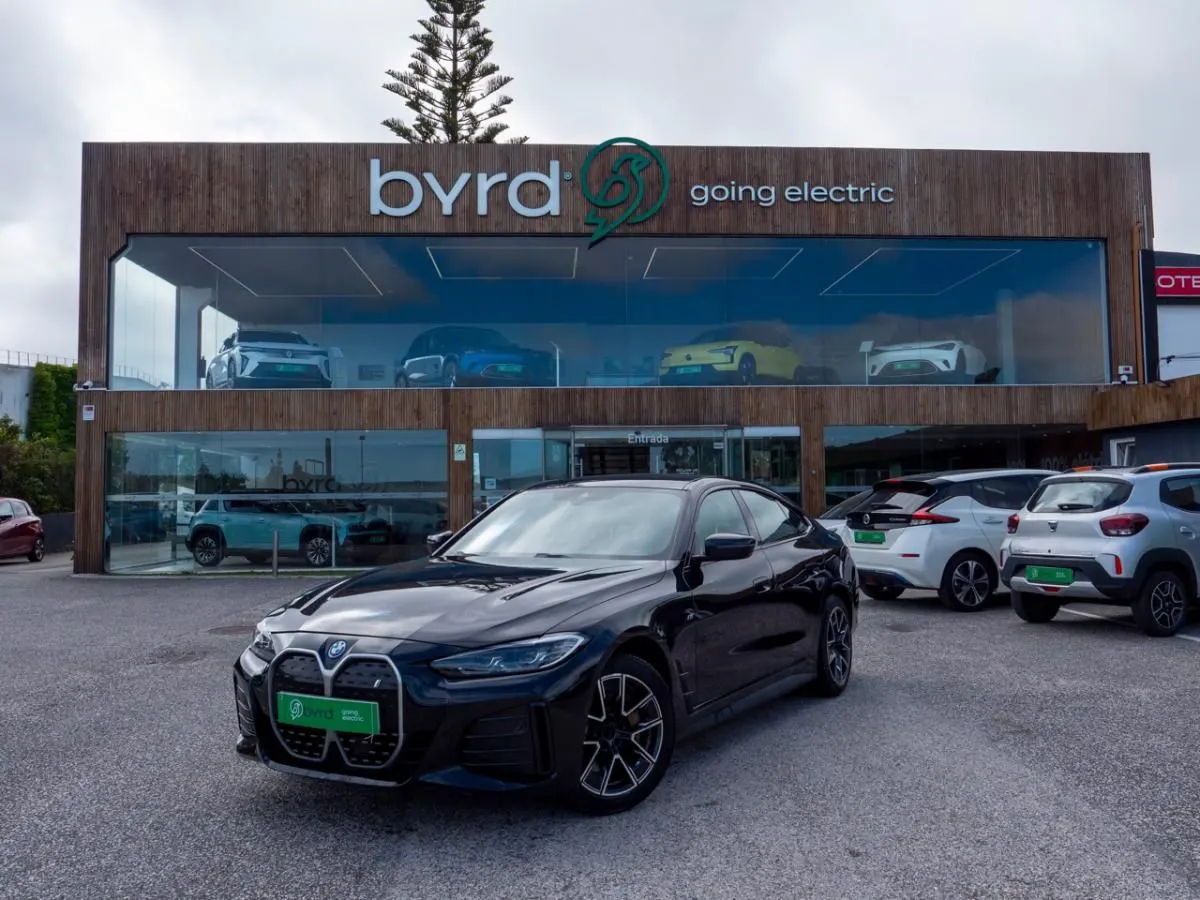 BMW i4 - Photo 1