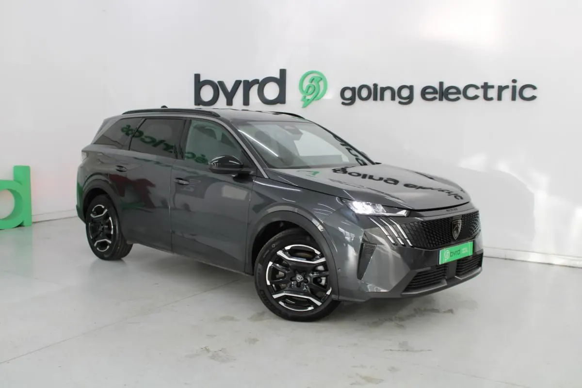 Peugeot E-5008 - Photo 1