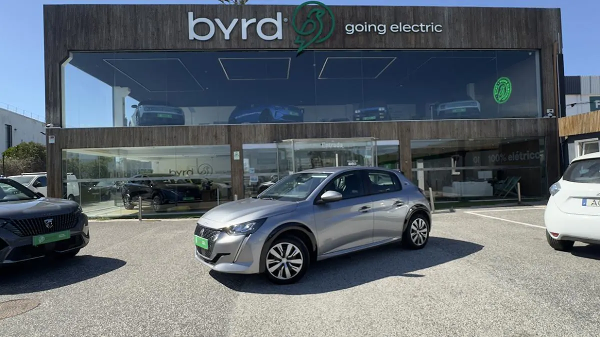 Peugeot e-208 - Photo 1