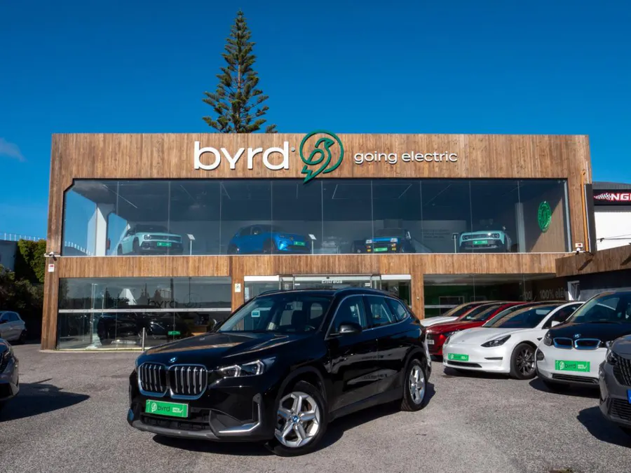 BMW iX1 - Photo 1
