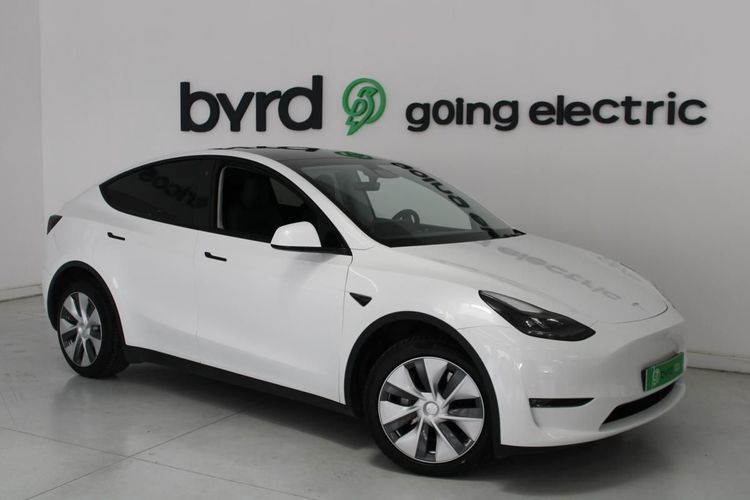 Tesla Model Y - Photo 1