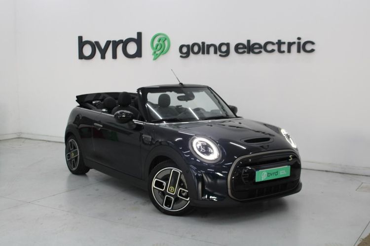 MINI Cabrio - Photo 1