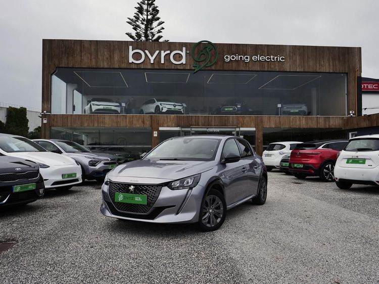 Peugeot e-208 - Photo 1