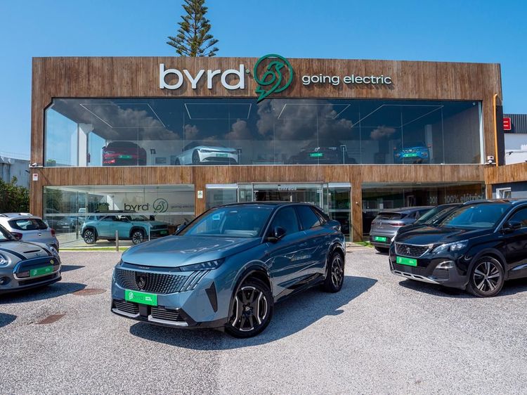 Peugeot E-3008 - Photo 1