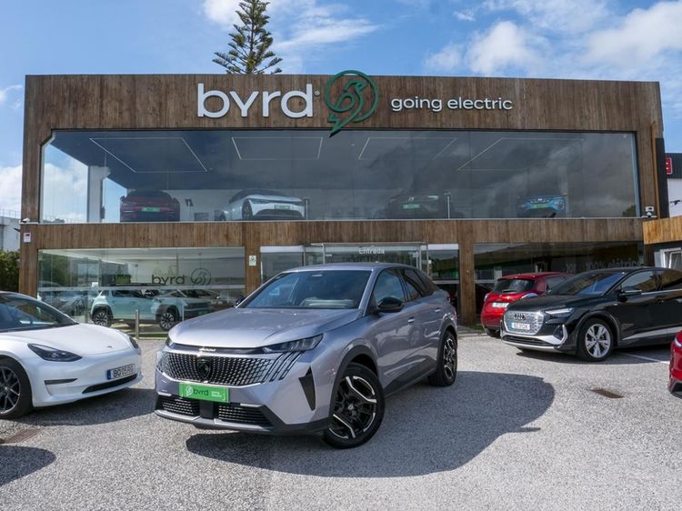 Peugeot E-3008 - Photo 1