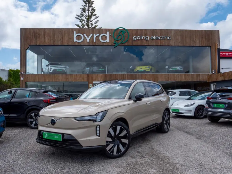 Volvo EX90 - Photo 1