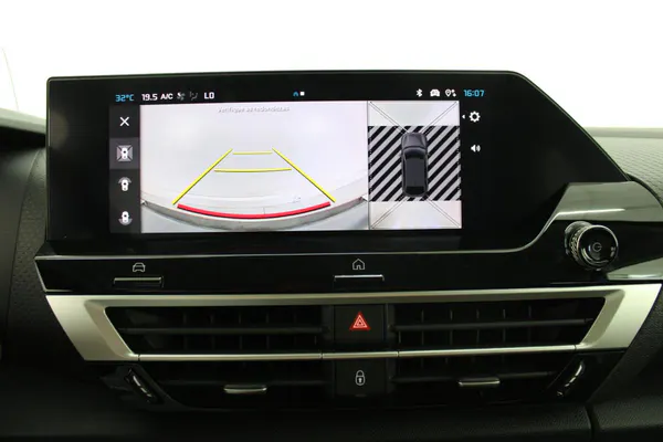 Citroen e-C4 - Photo 22