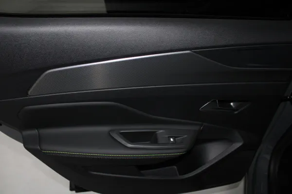 Peugeot E-408 - Photo 11