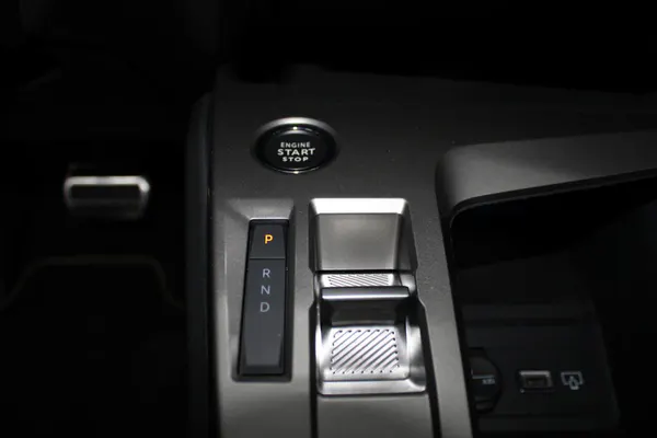 Peugeot E-408 - Photo 17