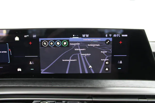Peugeot E-5008 - Photo 27