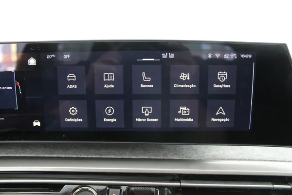 Peugeot E-5008 - Photo 30