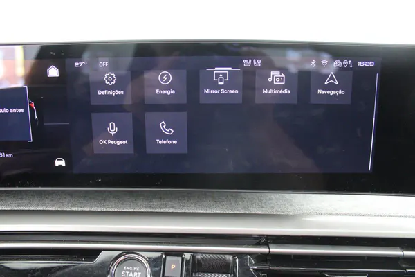 Peugeot E-5008 - Photo 31