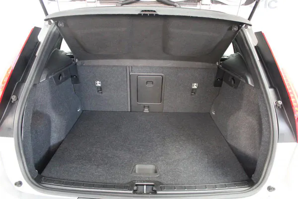 Volvo XC 40 - Photo 8