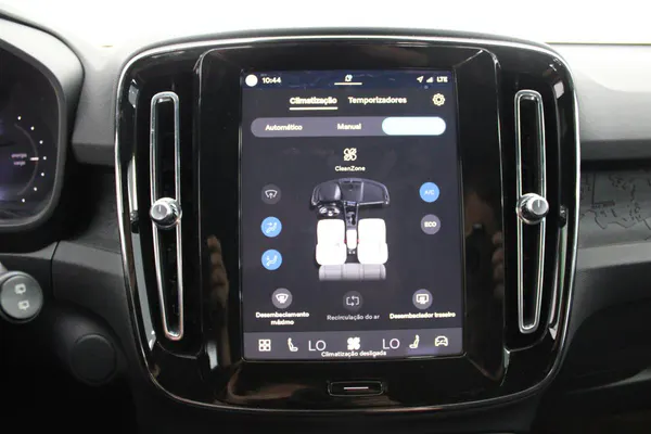 Volvo XC 40 - Photo 25