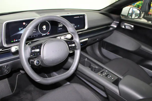 Hyundai Ioniq 6 - Photo 11