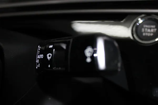 Peugeot E-3008 - Photo 18