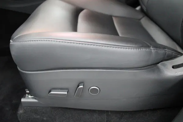 Tesla Model Y - Photo 11