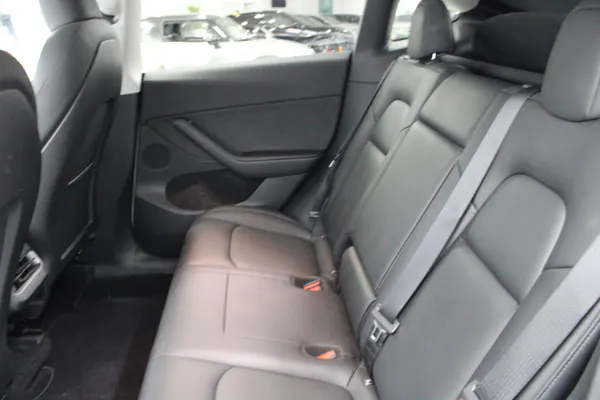 Tesla Model Y - Photo 15