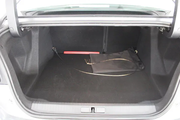 Citroen e-C4 X - Photo 8
