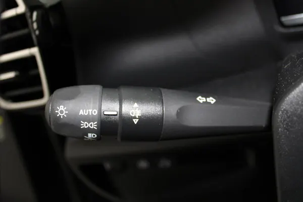 Citroen e-C4 X - Photo 16