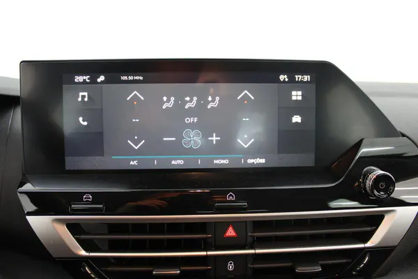 Citroen e-C4 X - Photo 25