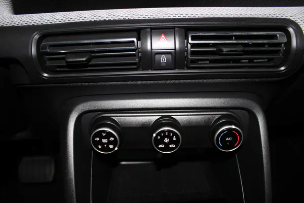 Citroen e-C3 - Photo 19