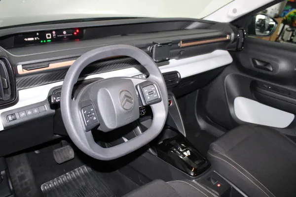 Citroen e-C3 Aircross - Photo 12