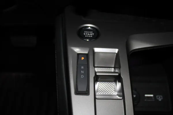 Peugeot E-408 - Photo 16