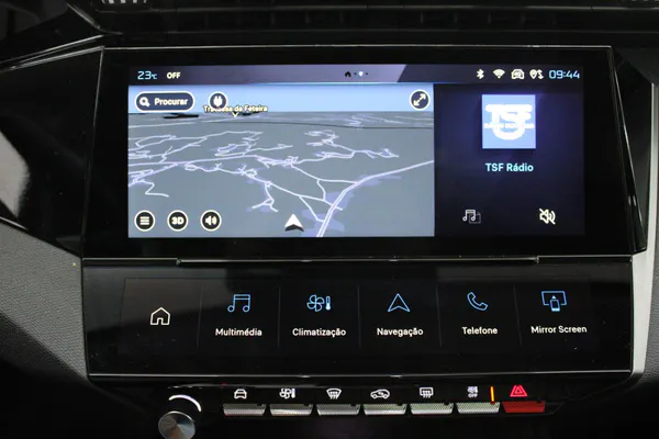 Peugeot E-408 - Photo 24