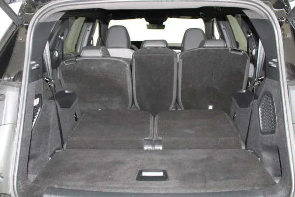 Peugeot E-5008 - Photo 8