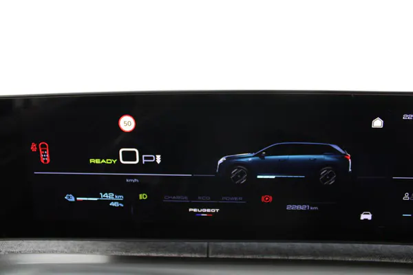Peugeot E-5008 - Photo 22