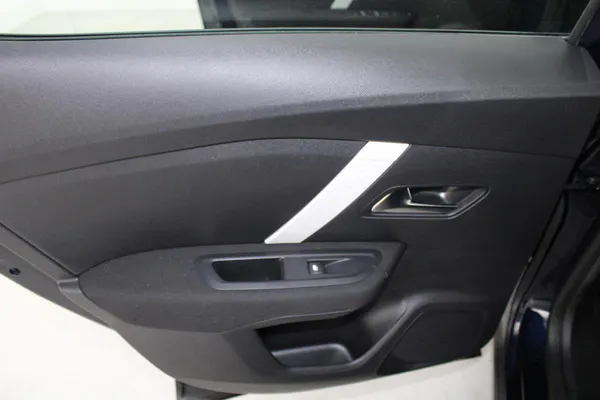 Citroen e-C4 X - Photo 12