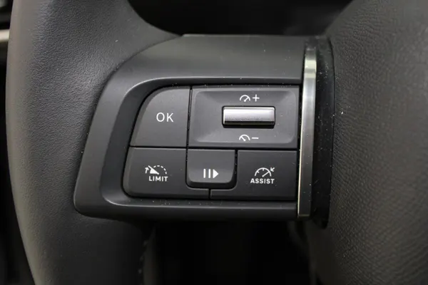 Citroen e-C4 X - Photo 14