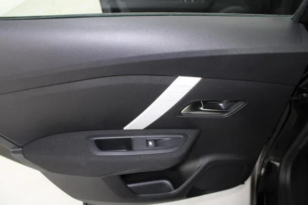 Citroen e-C4 X - Photo 12