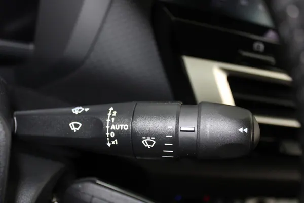 Citroen e-C4 X - Photo 18