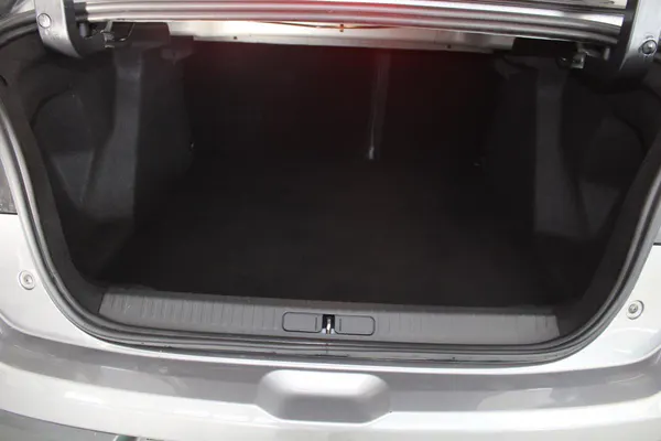 Citroen e-C4 X - Photo 8
