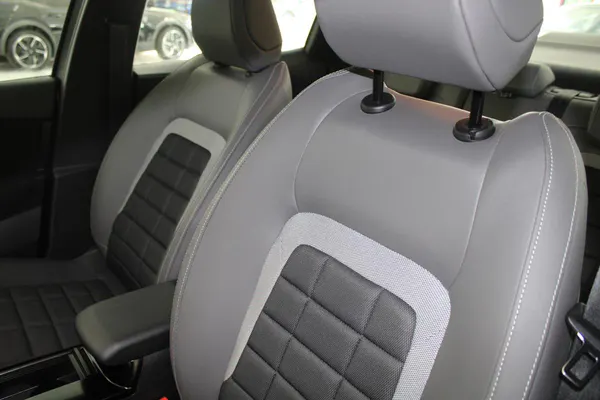 Citroen e-C4 X - Photo 10