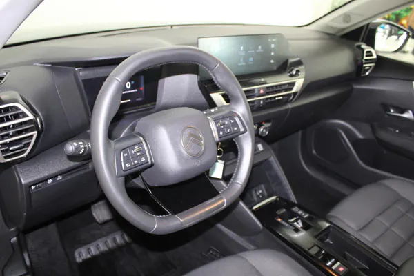 Citroen e-C4 X - Photo 11