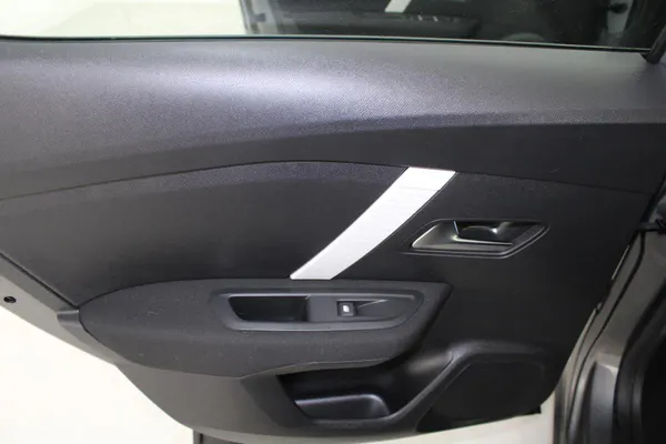 Citroen e-C4 X - Photo 12
