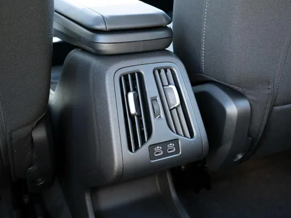 BMW iX1 - Photo 28