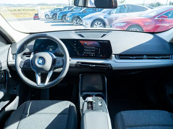 BMW iX1 - Photo 29
