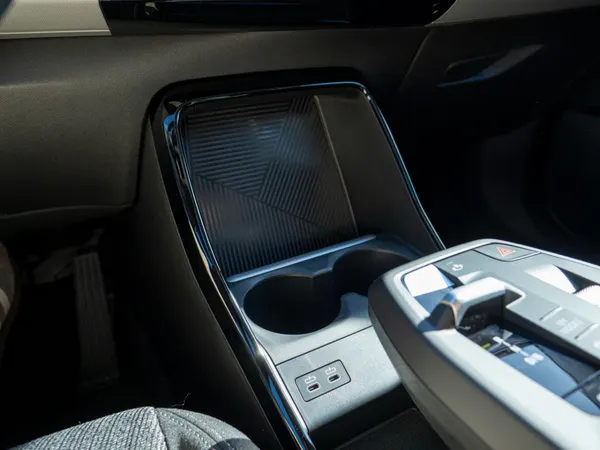 BMW iX1 - Photo 40